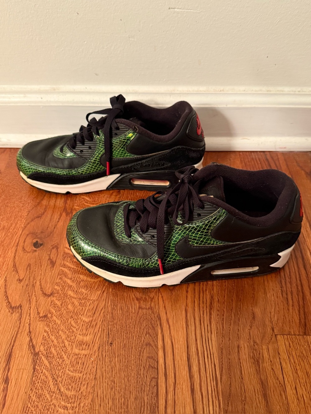 Nike Air Max 90 shoes. Size 6.5 women’s